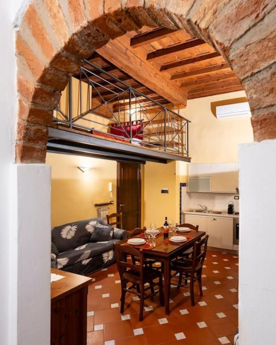 פירנצה Keys Of Italy - Serragli 55 - Stile Rustico Rinascimentale In Oltrarno מראה חיצוני תמונה